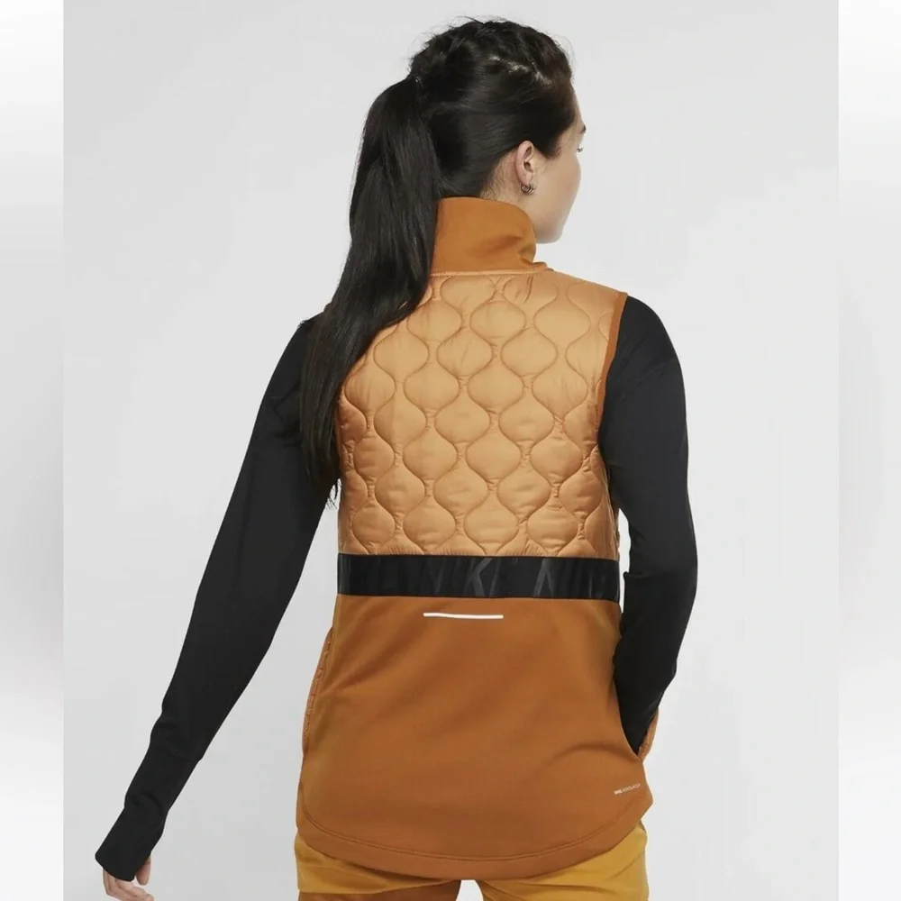 Nike Vest - Picture 2 of 6